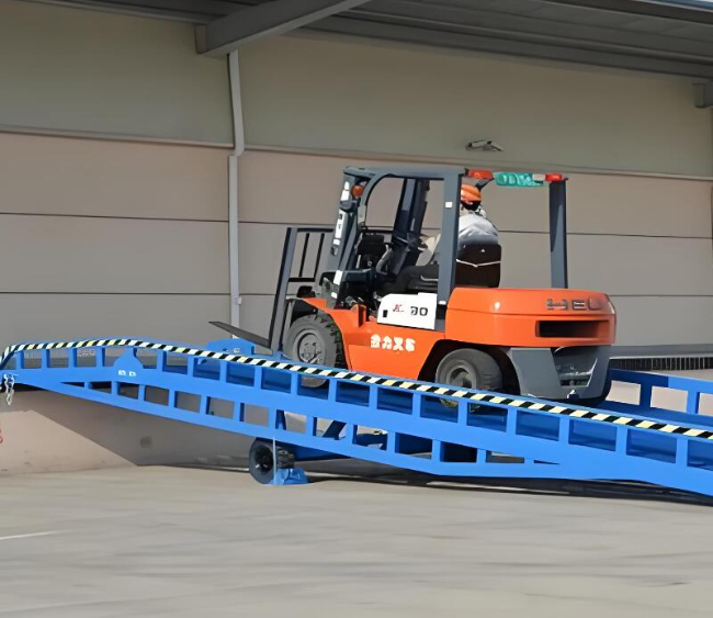 吉林移动式卸货平台（叉车用）